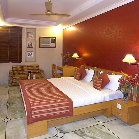 Hotel Singh International Delhi  Exteriör bild