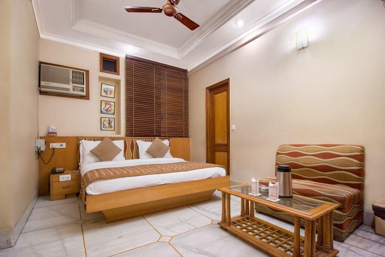 Hotel Singh International Delhi  Exteriör bild