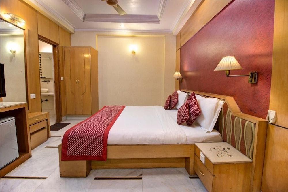 Hotel Singh International Delhi  Exteriör bild