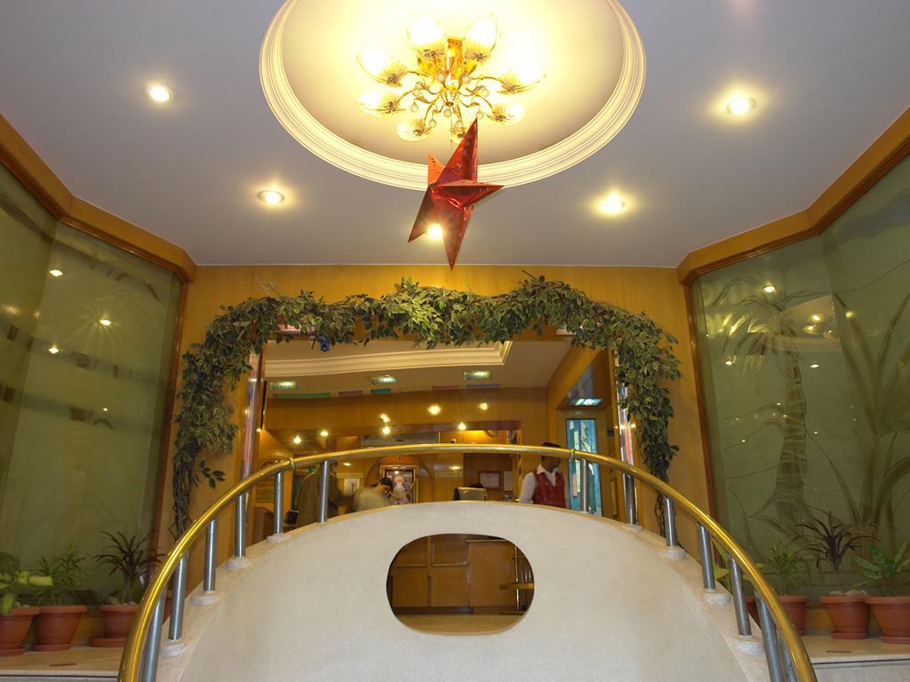 Hotel Singh International Delhi  Exteriör bild