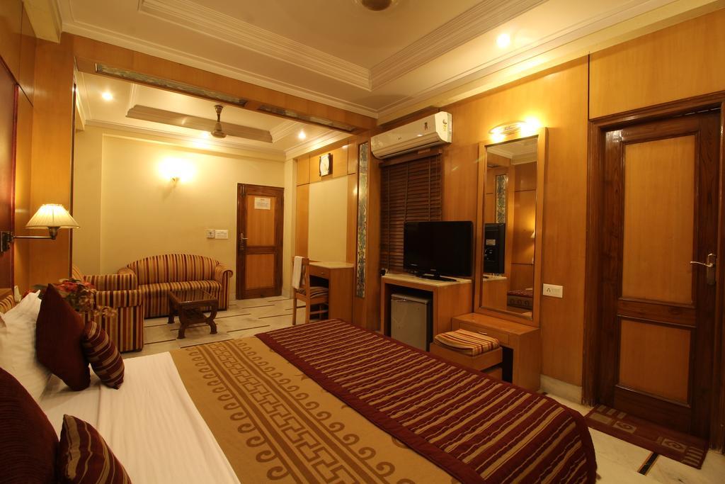 Hotel Singh International Delhi  Exteriör bild