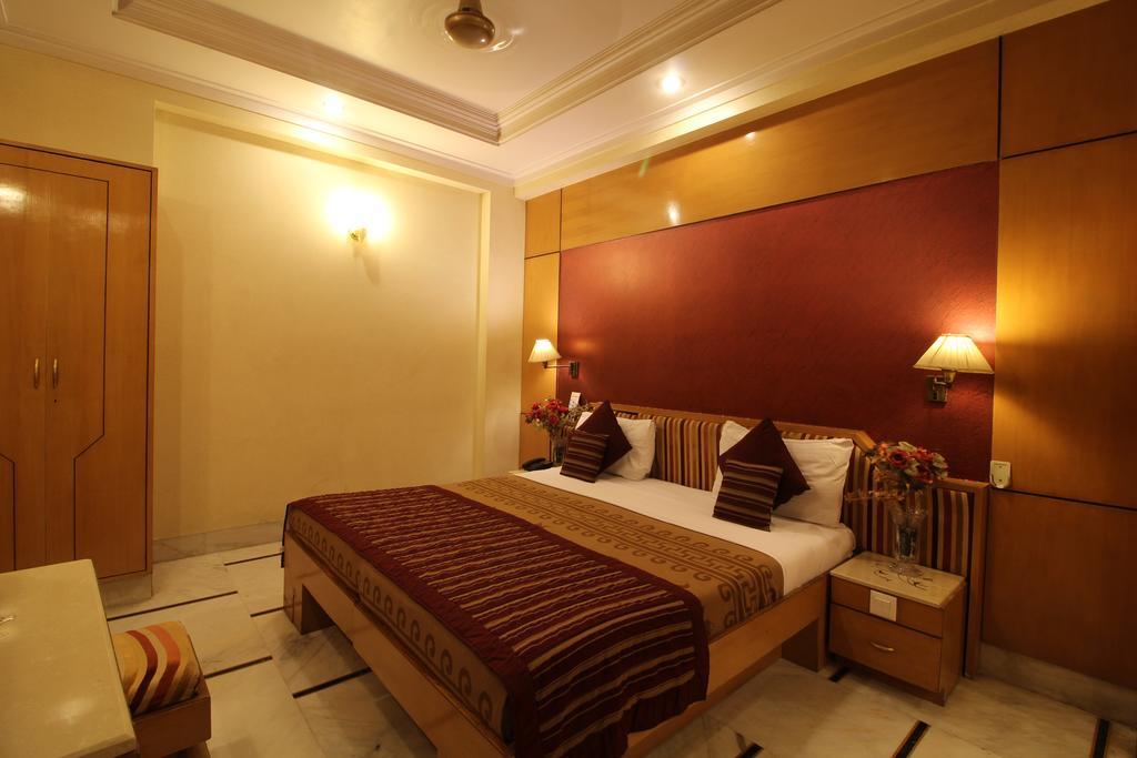 Hotel Singh International Delhi  Exteriör bild