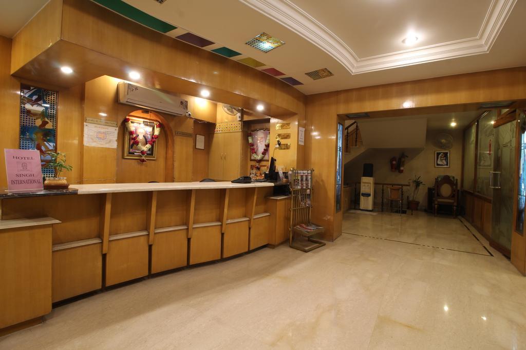 Hotel Singh International Delhi  Exteriör bild